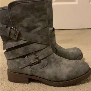 Grey boots